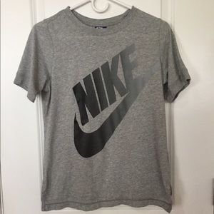 SMALL Nike Ombré Print Gray Tee